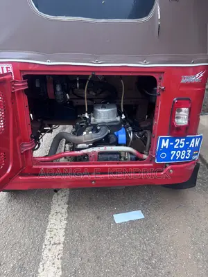 Bajaj RE 2025 Red