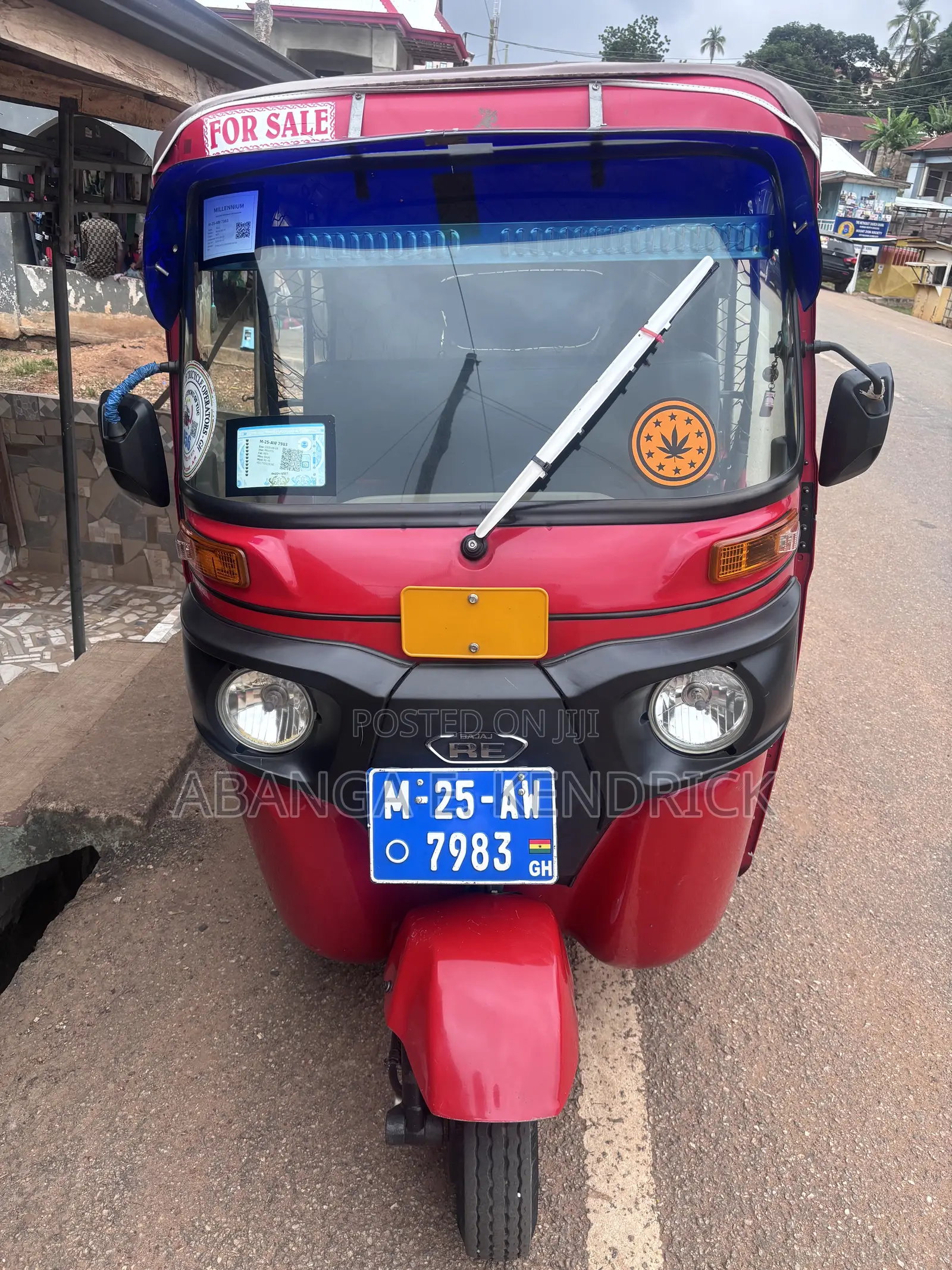 Bajaj RE 2025 Red