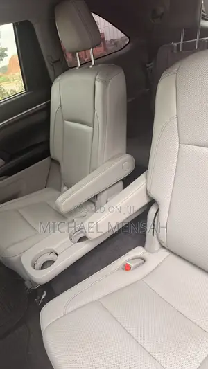 Toyota Highlander Limited 4x4 V6 (3.5L 6cyl 8A) 2017 White