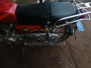 Royal RY125 2026 Red