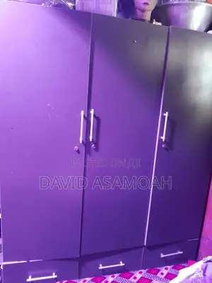 Fairly Used Wardrobe (In Perfect Condition)
