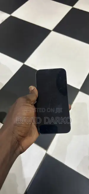 Apple iPhone 16e 128 GB Black