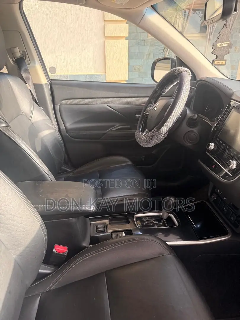 Mitsubishi Outlander 2.0 PHEV AWD 2021