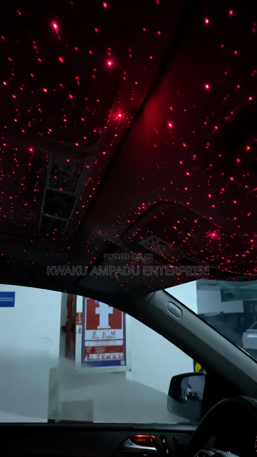 4-in-1 Fast Car Charger With Retractable Cable and Led Starlight