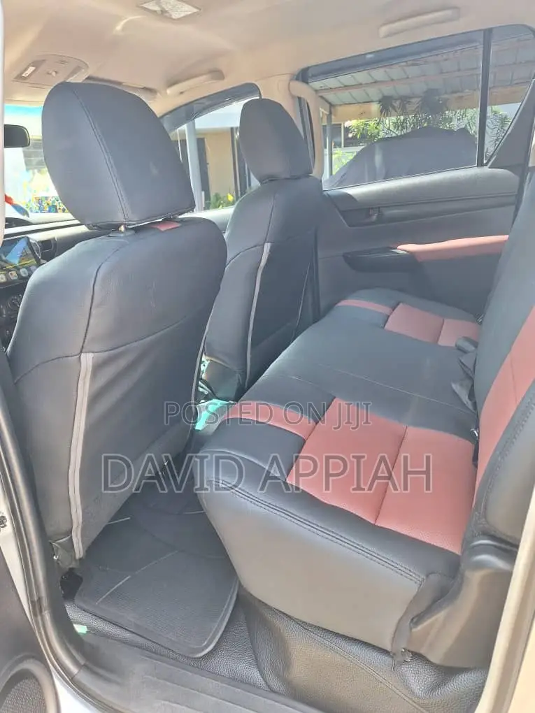Toyota Hilux Revo Double Cab Deisel 2.4 AWD 2019 Gray