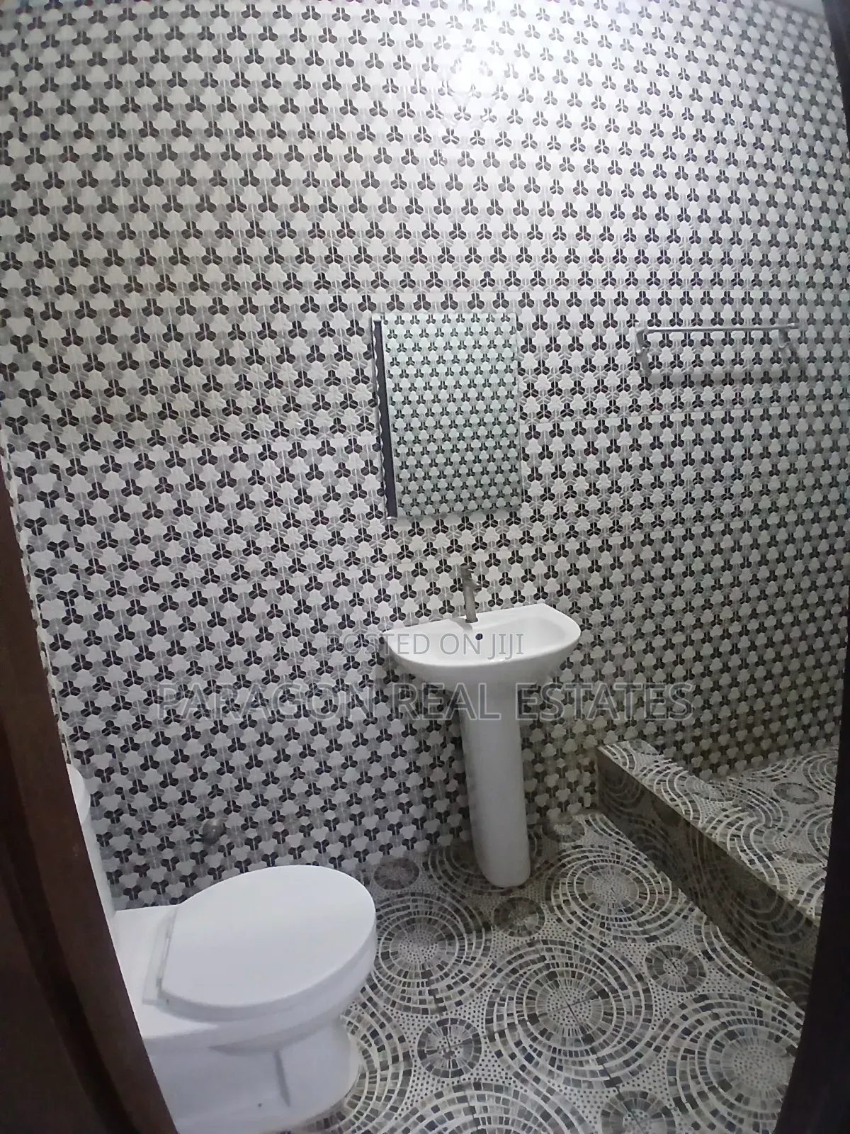 2bdrm Apartment in Broadcasting, West Hills Mall Area for rent