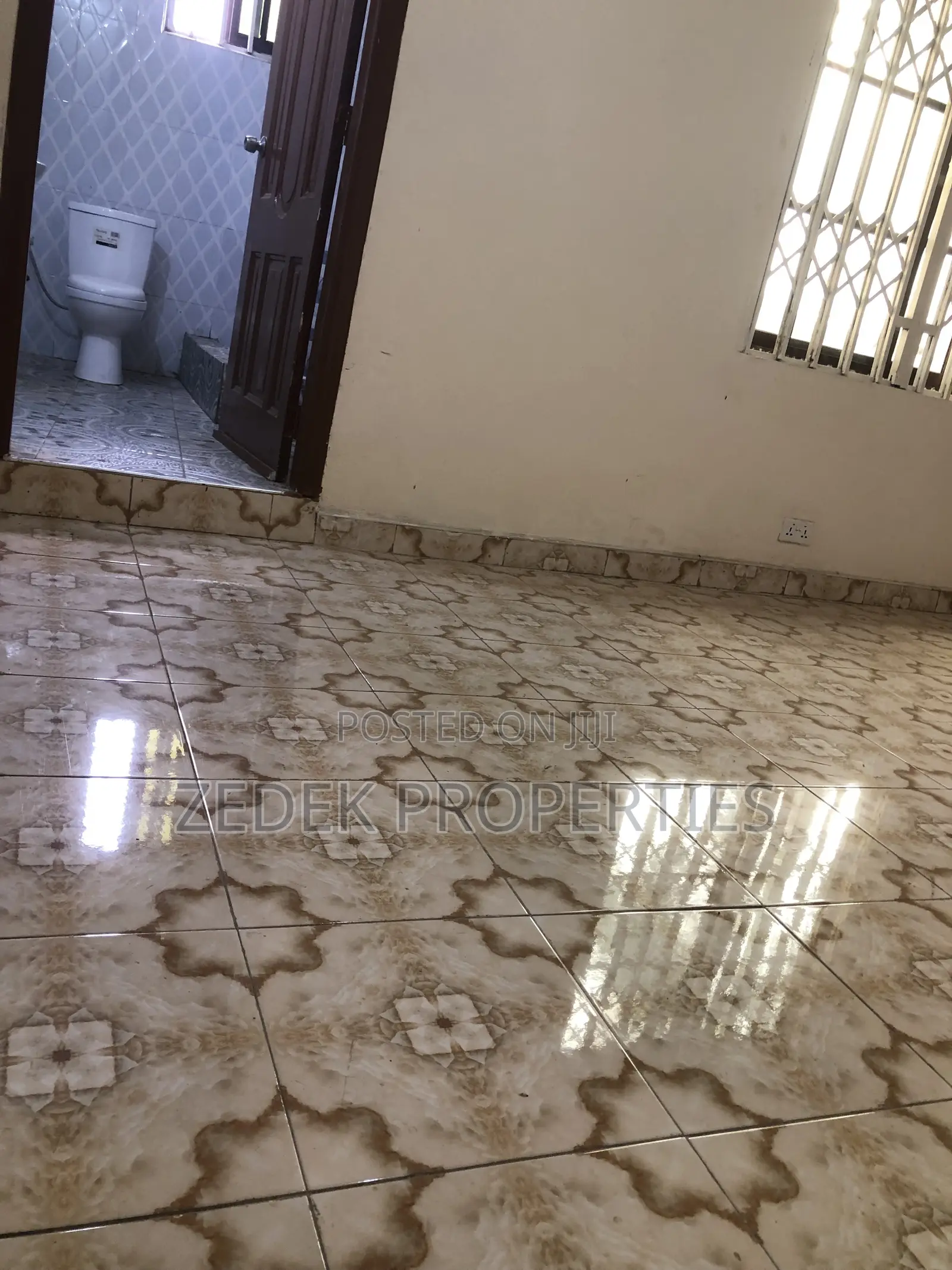 2bdrm Apartment in Kwabenya Acp Road, Ashomang Estate for rent