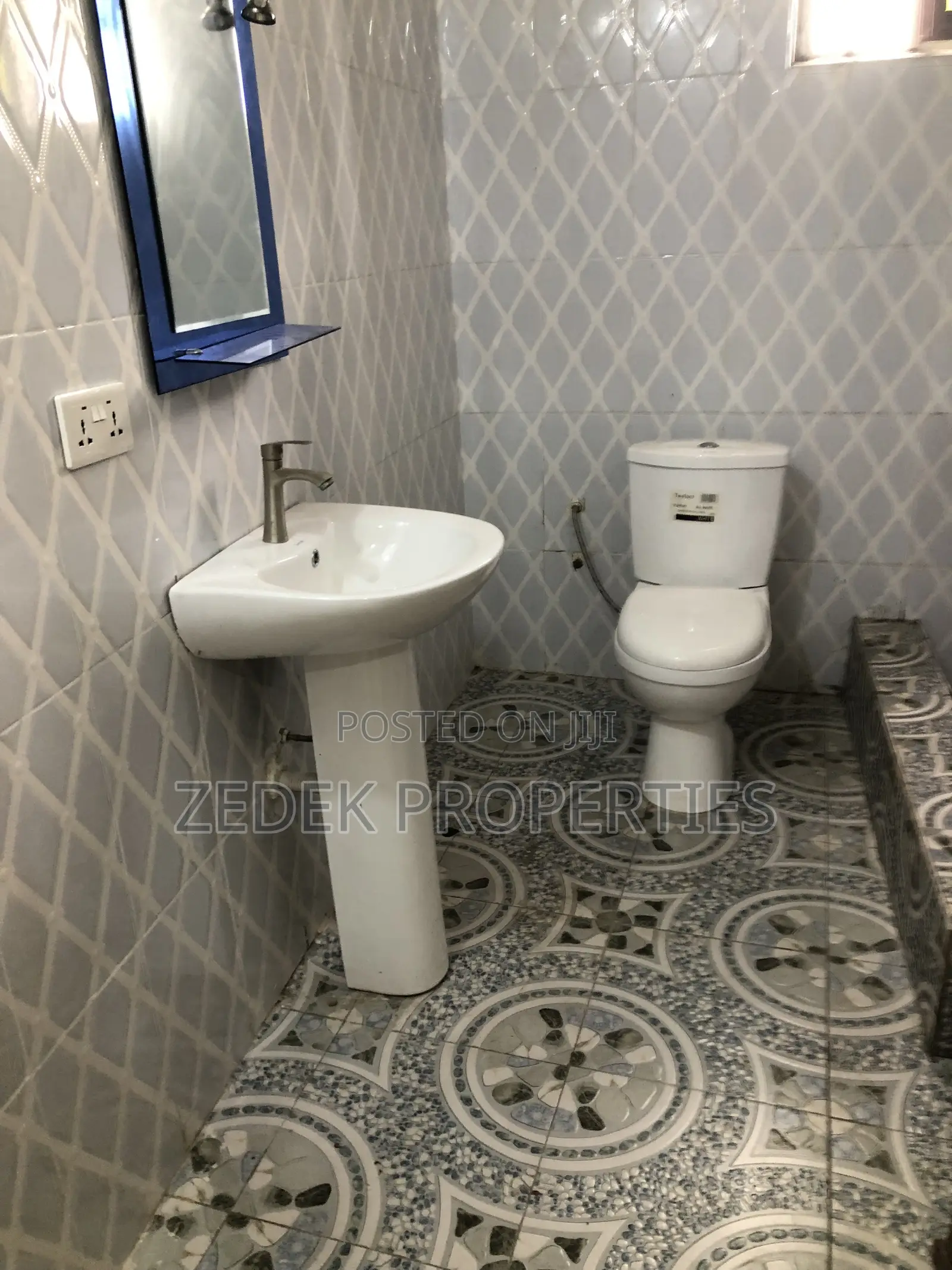 2bdrm Apartment in Kwabenya Acp Road, Ashomang Estate for rent