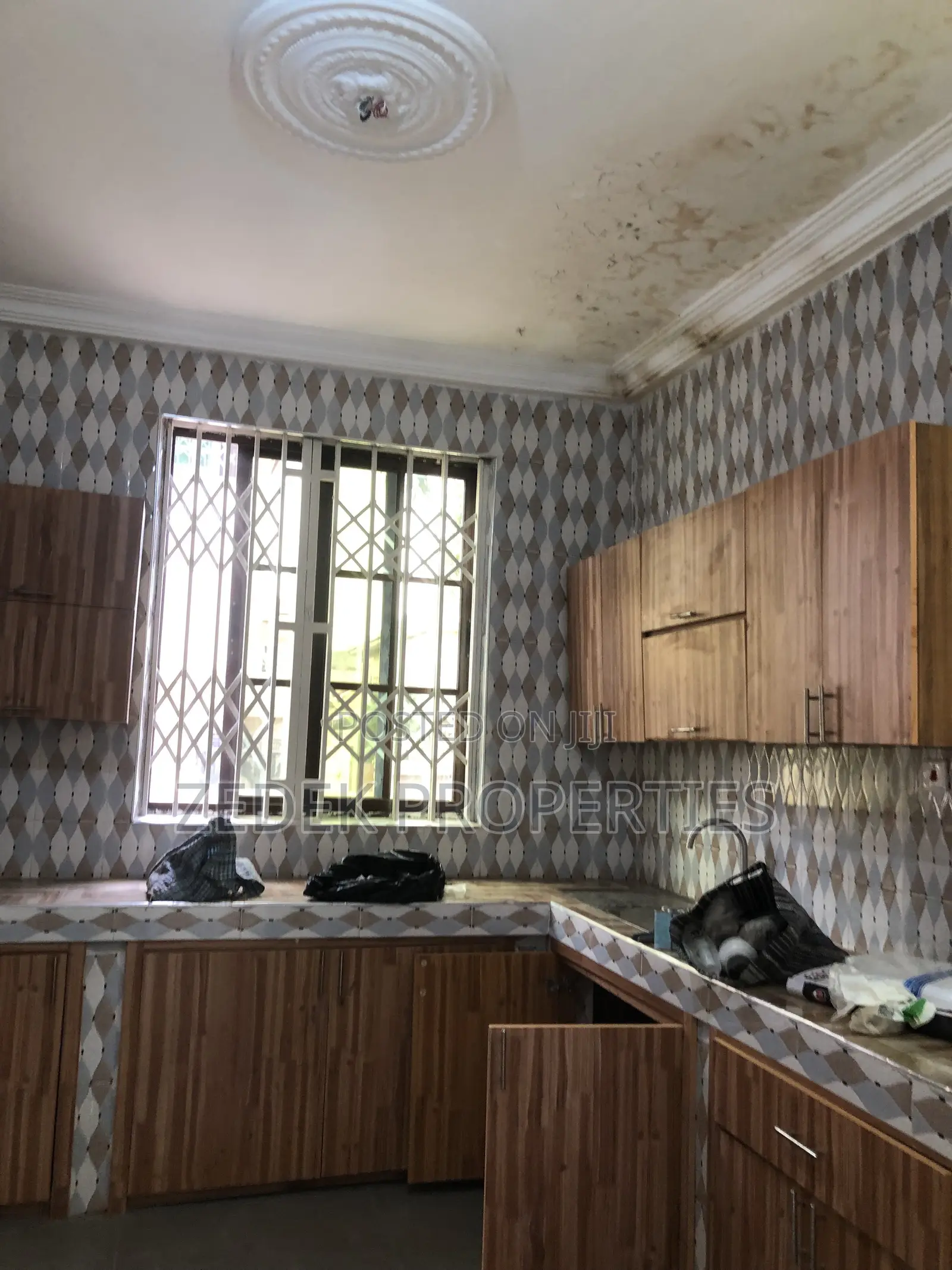 2bdrm Apartment in Kwabenya Acp Road, Ashomang Estate for rent