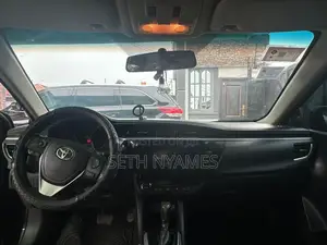 Toyota Corolla S 4dr Sedan (1.8L 4cyl CVT) 2016 Black