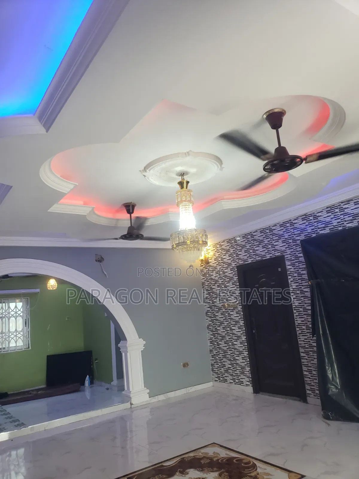 3bdrm House in West Hills Mall Area for rent