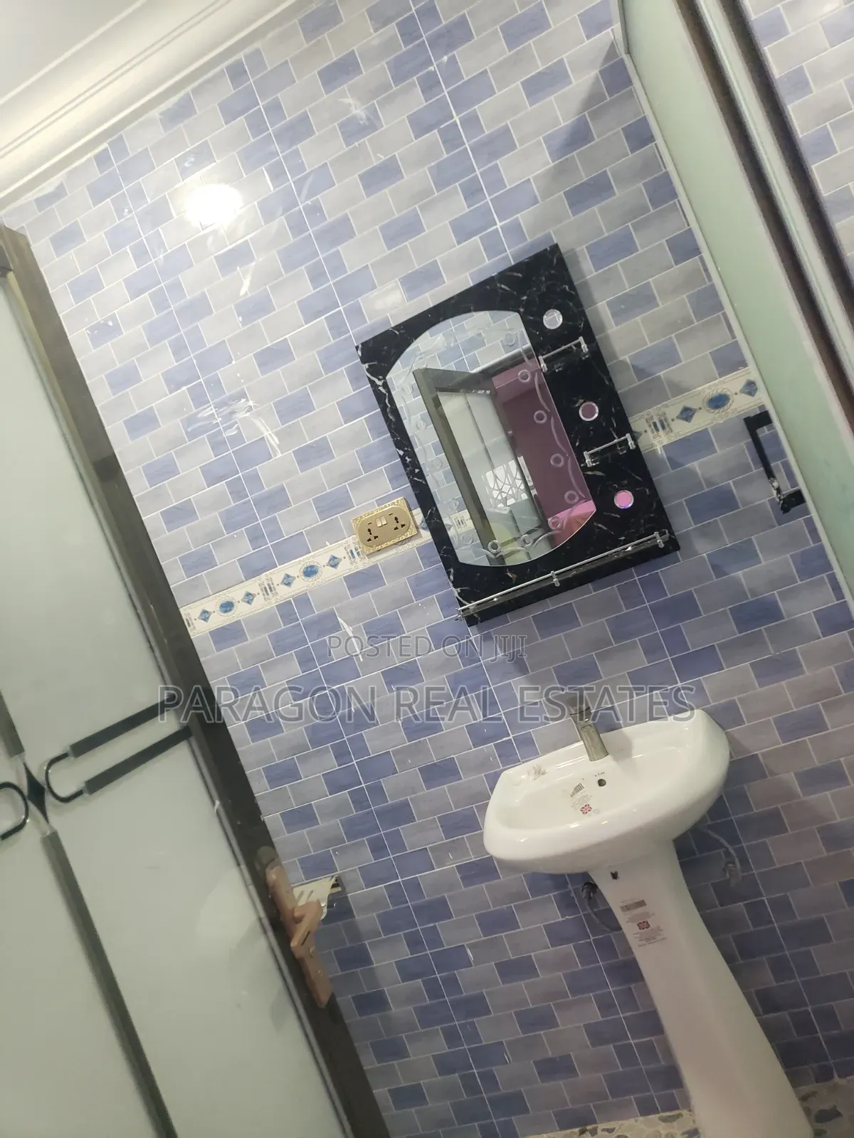 3bdrm House in West Hills Mall Area for rent