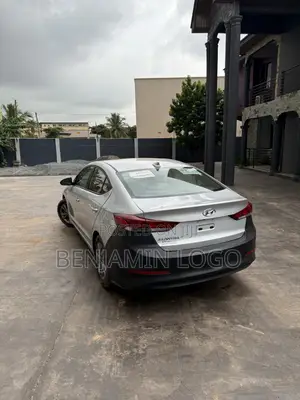 Hyundai Elantra Value Edition 2018 Gray