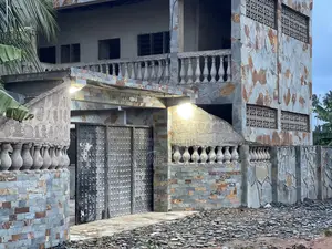 6bdrm House in Cape Coast Metropolitan for sale