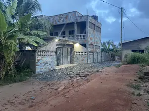 6bdrm House in Cape Coast Metropolitan for sale