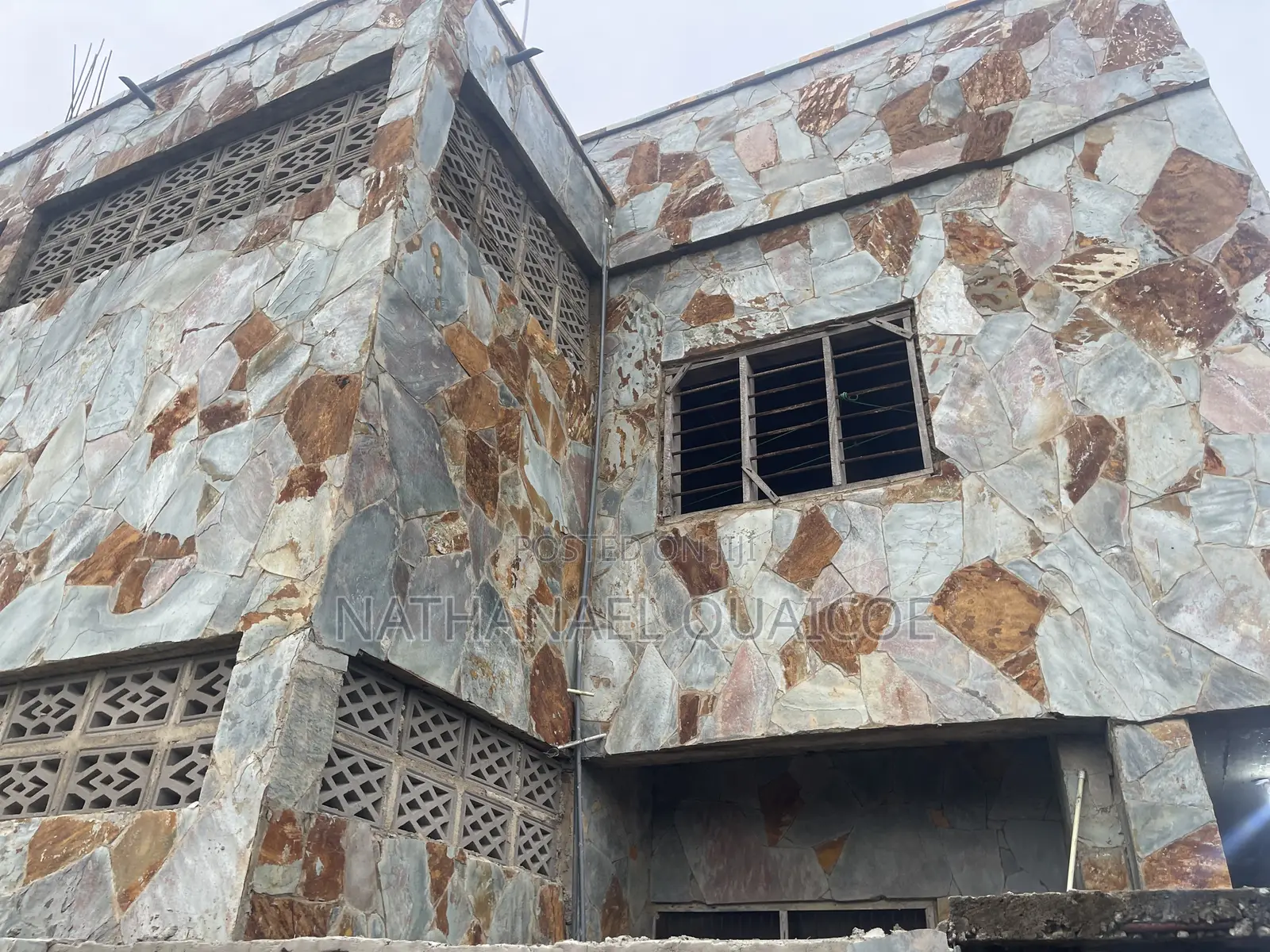 6bdrm House in Cape Coast Metropolitan for sale