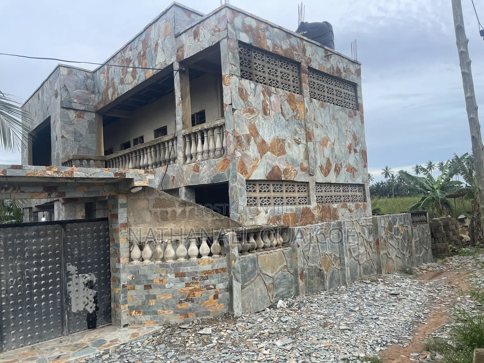 6bdrm House in Cape Coast Metropolitan for sale