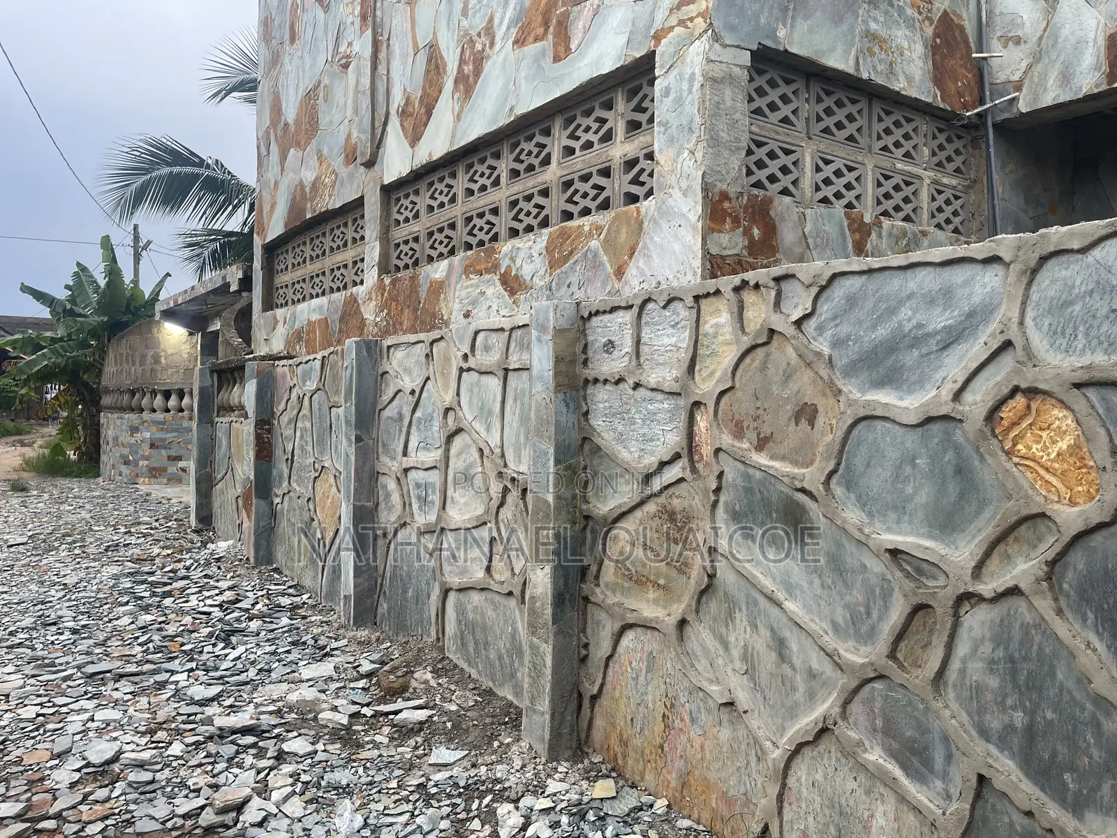 6bdrm House in Cape Coast Metropolitan for sale