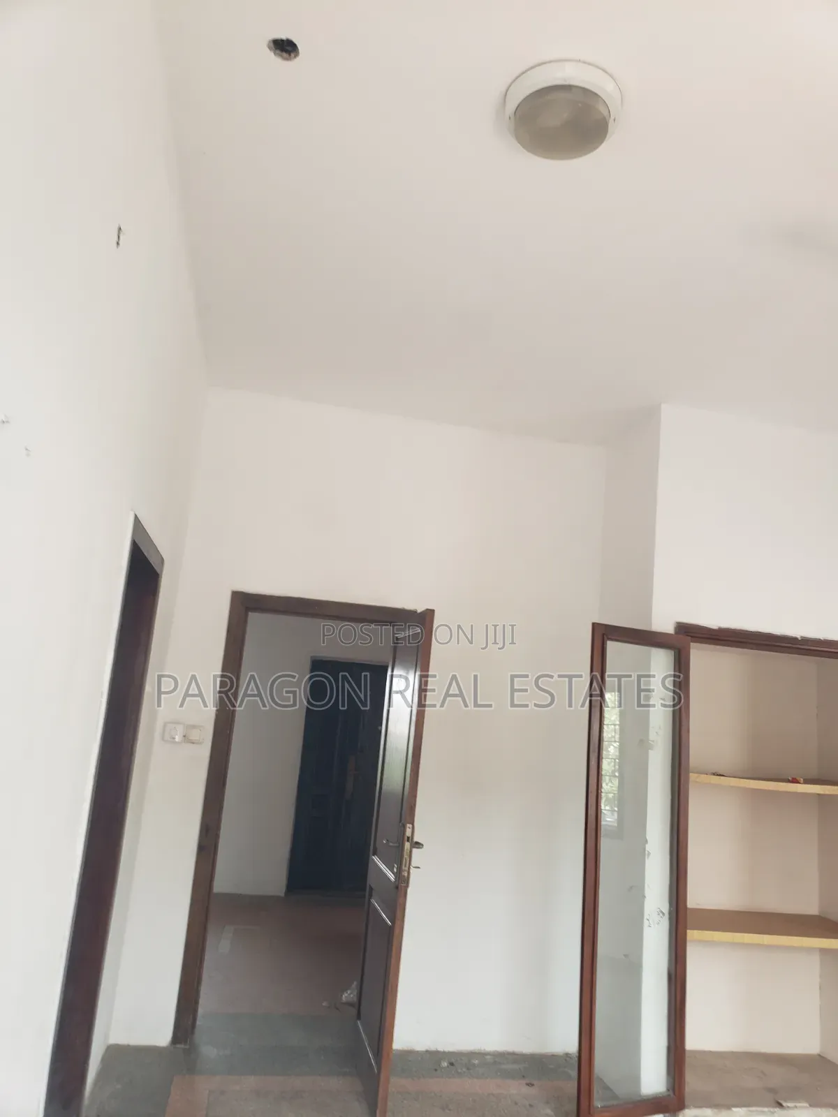 6bedroom House for Comercial Use at Circle Paloma