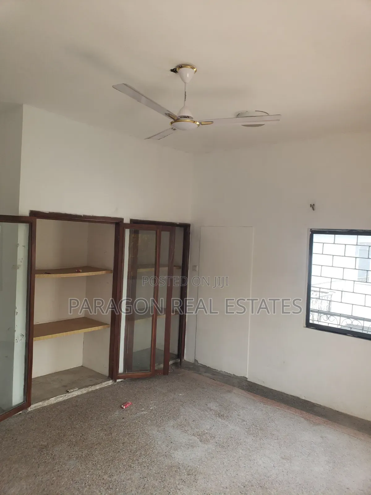 6bedroom House for Comercial Use at Circle Paloma