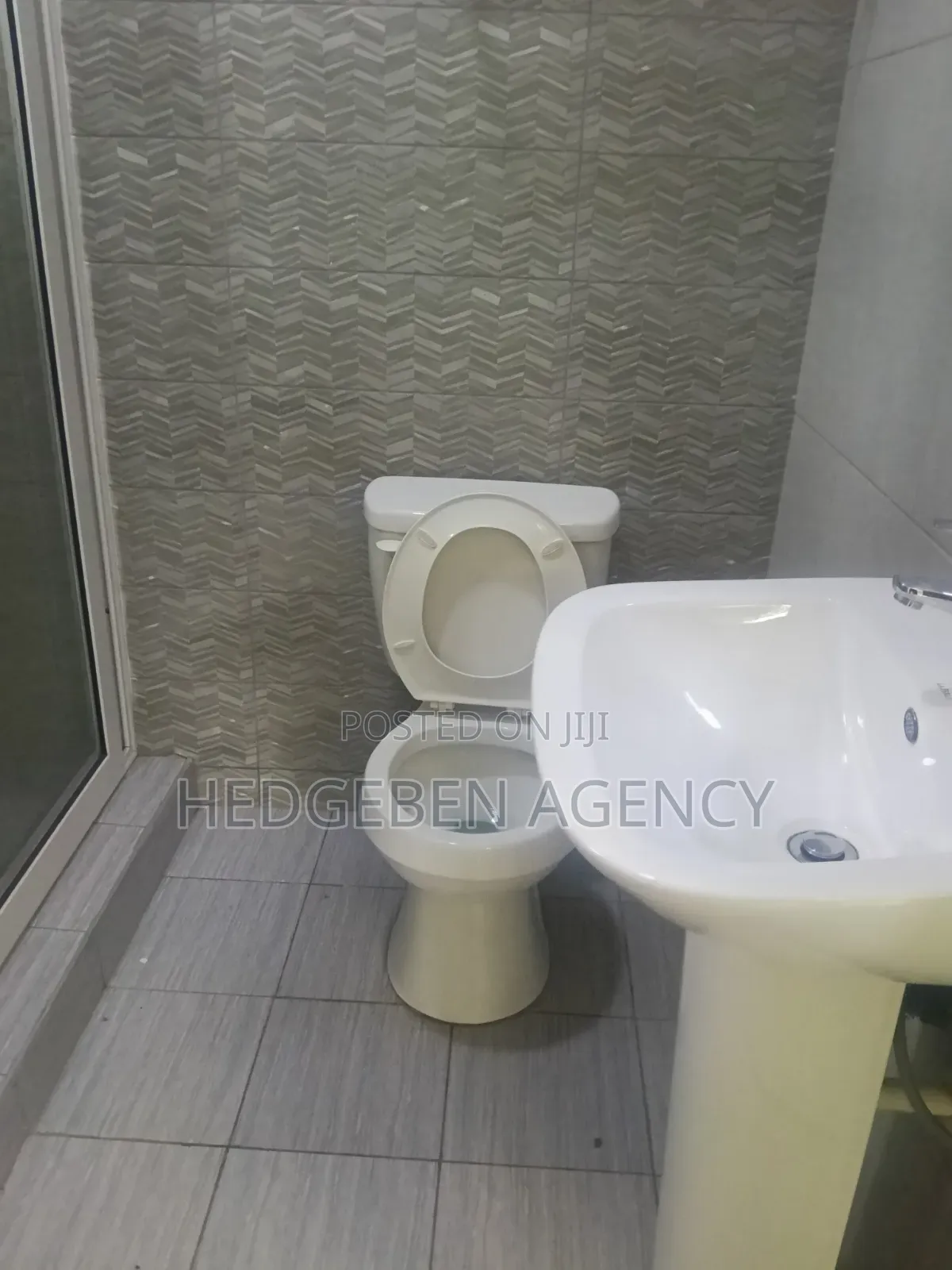 2bdrm Apartment in Ghana Flag for rent