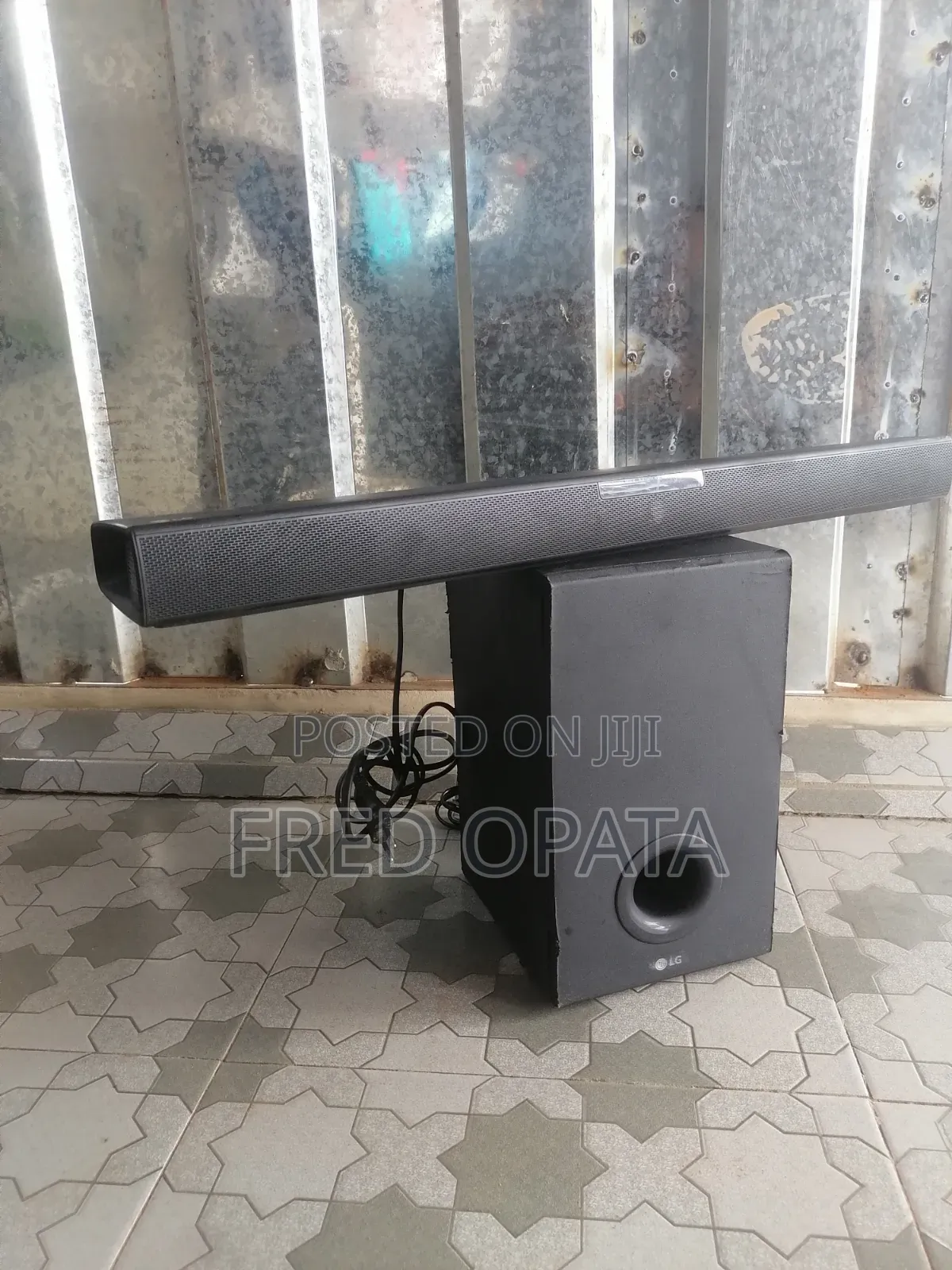 Lg Wireless Active Sound Bar With Sub Woofer Model Sp J2b-W