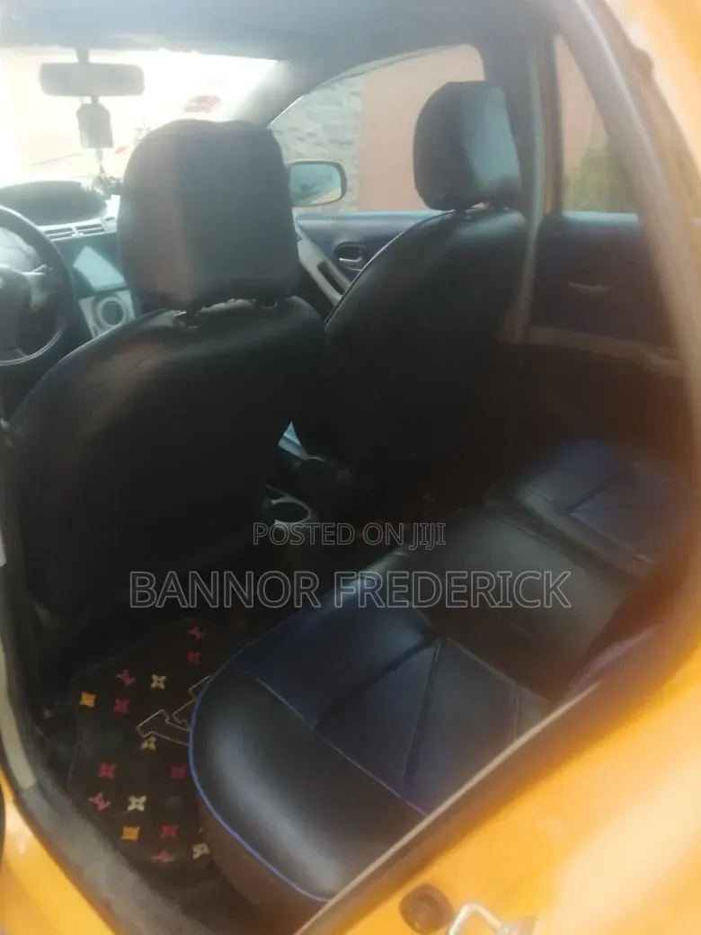 Toyota Yaris 2010 Yellow