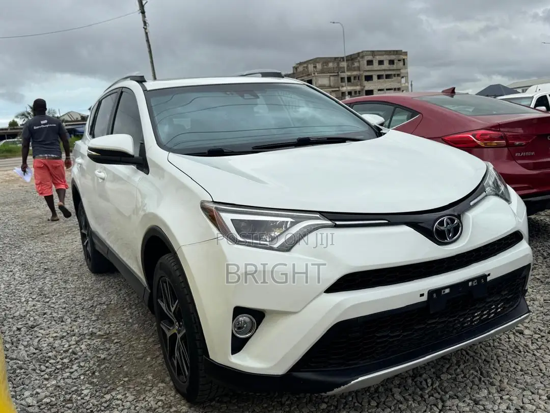 Toyota RAV4 SE AWD (2.5L 4cyl 6A) 2017 White