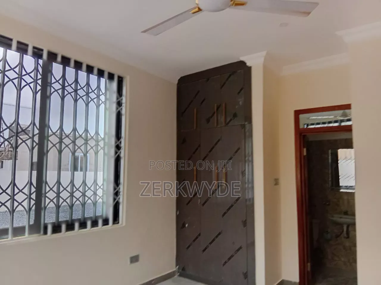 3bdrm House in Hfc C25, Tema Metropolitan for rent