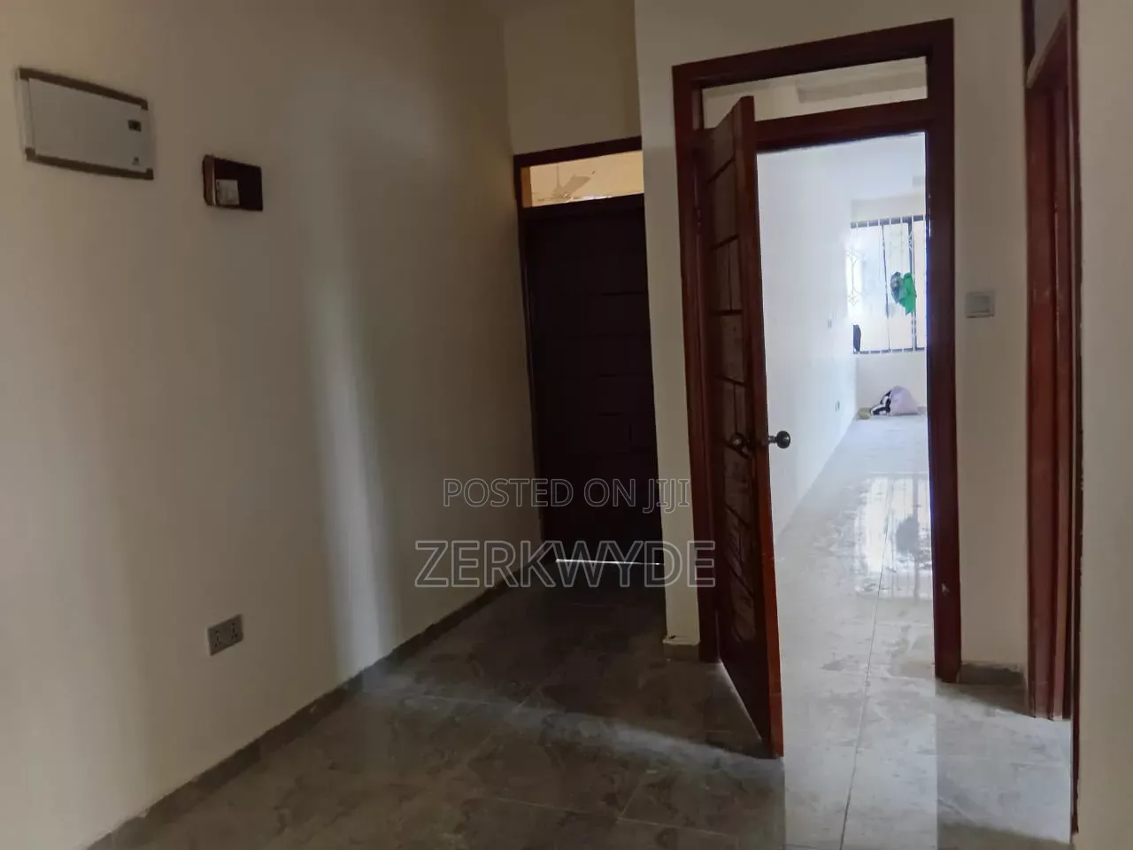 3bdrm House in Hfc C25, Tema Metropolitan for rent