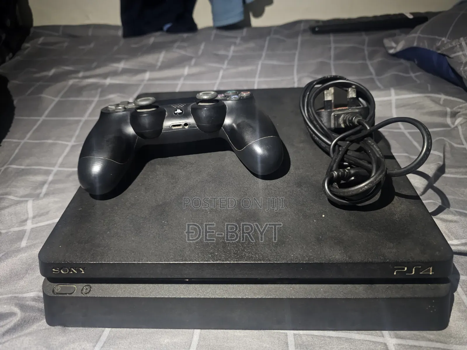 Playstation 4 Slim