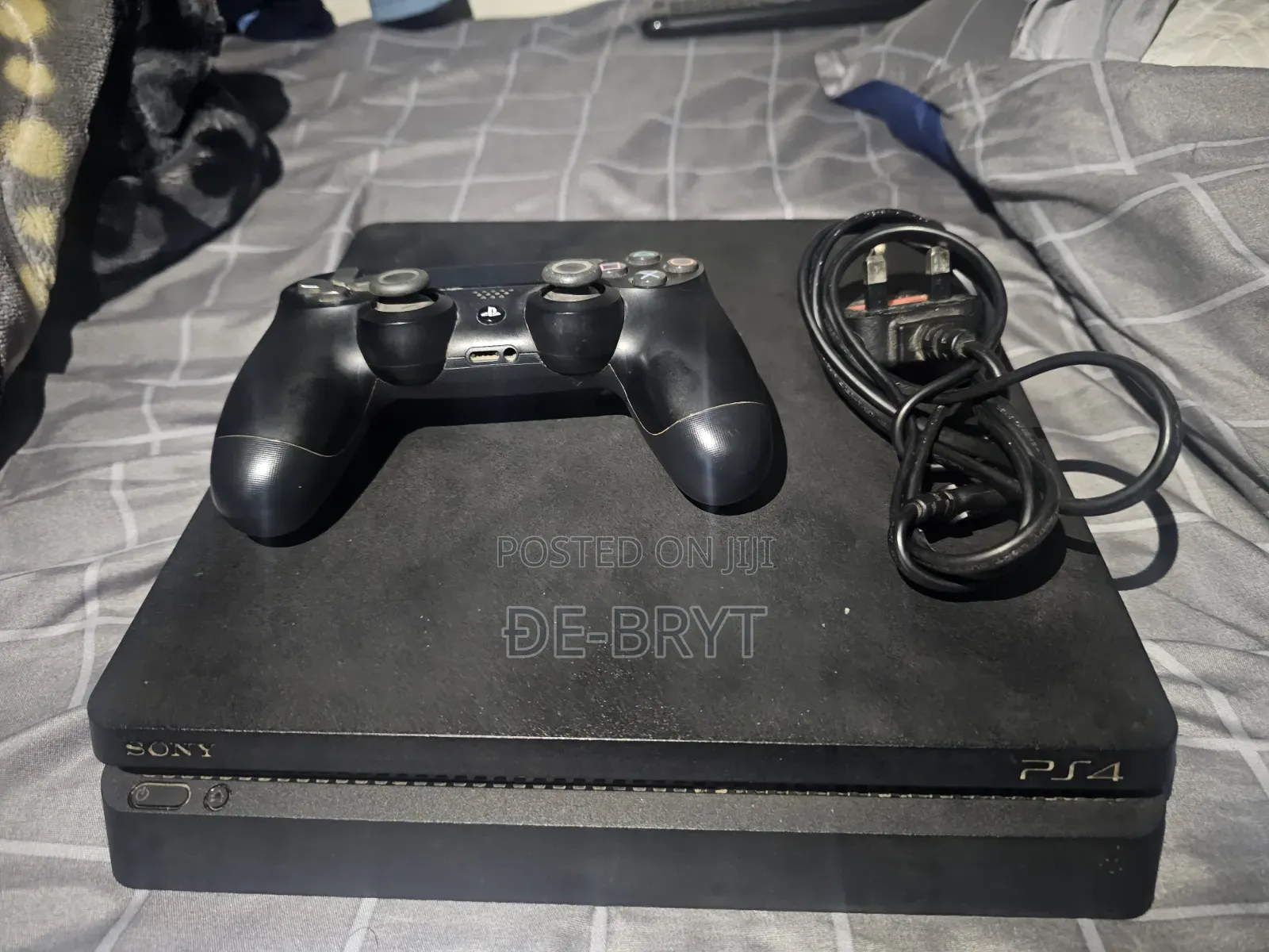 Playstation 4 Slim