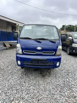 Kia Bongo 2013 Blue