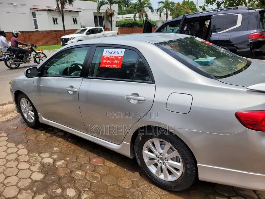 Toyota Corolla 2013 Silver