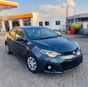 Toyota Corolla 2016 Black