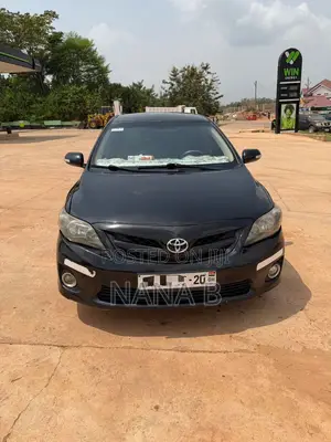 Toyota Corolla LE 4dr Sedan (1.8L 4cyl 4A) 2012 Black