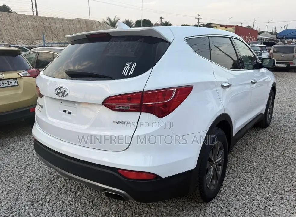 Hyundai Santa Fe GLS 4dr SUV AWD (3.3L 6cyl 6A) 2014 White