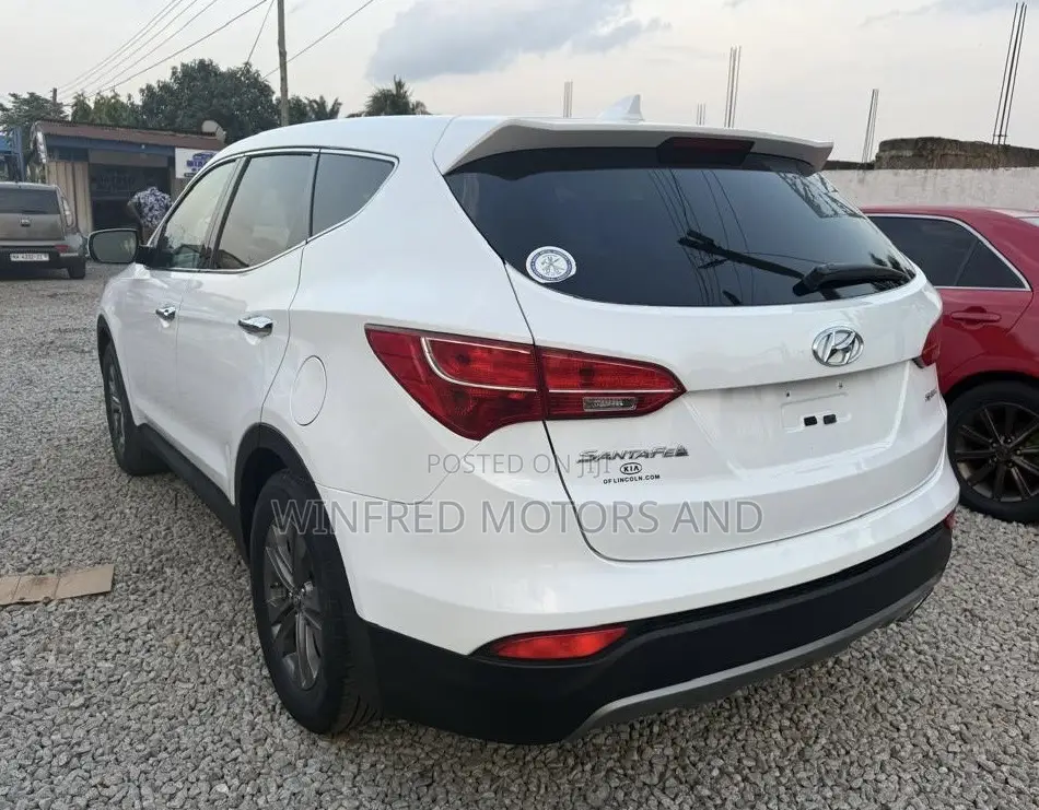 Hyundai Santa Fe GLS 4dr SUV AWD (3.3L 6cyl 6A) 2014 White