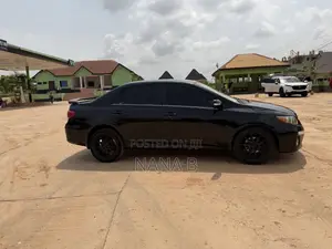 Toyota Corolla LE 4dr Sedan (1.8L 4cyl 4A) 2012 Black