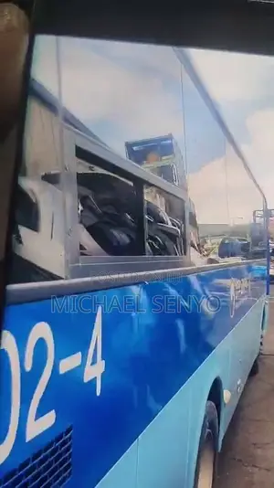 Hyundai Aero 2015 Blue