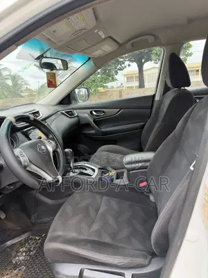 Nissan Rogue S 4dr SUV (2.5L 4cyl CVT) 2014 White