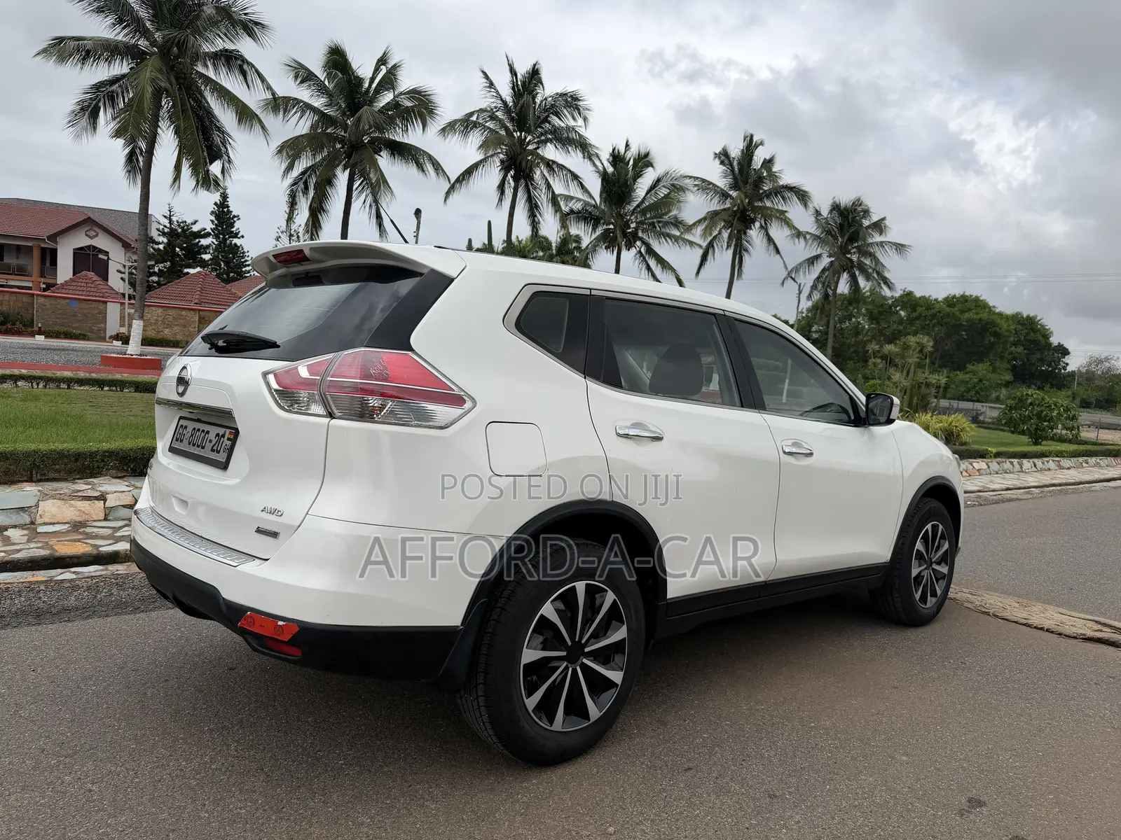 Nissan Rogue S 4dr SUV (2.5L 4cyl CVT) 2014 White
