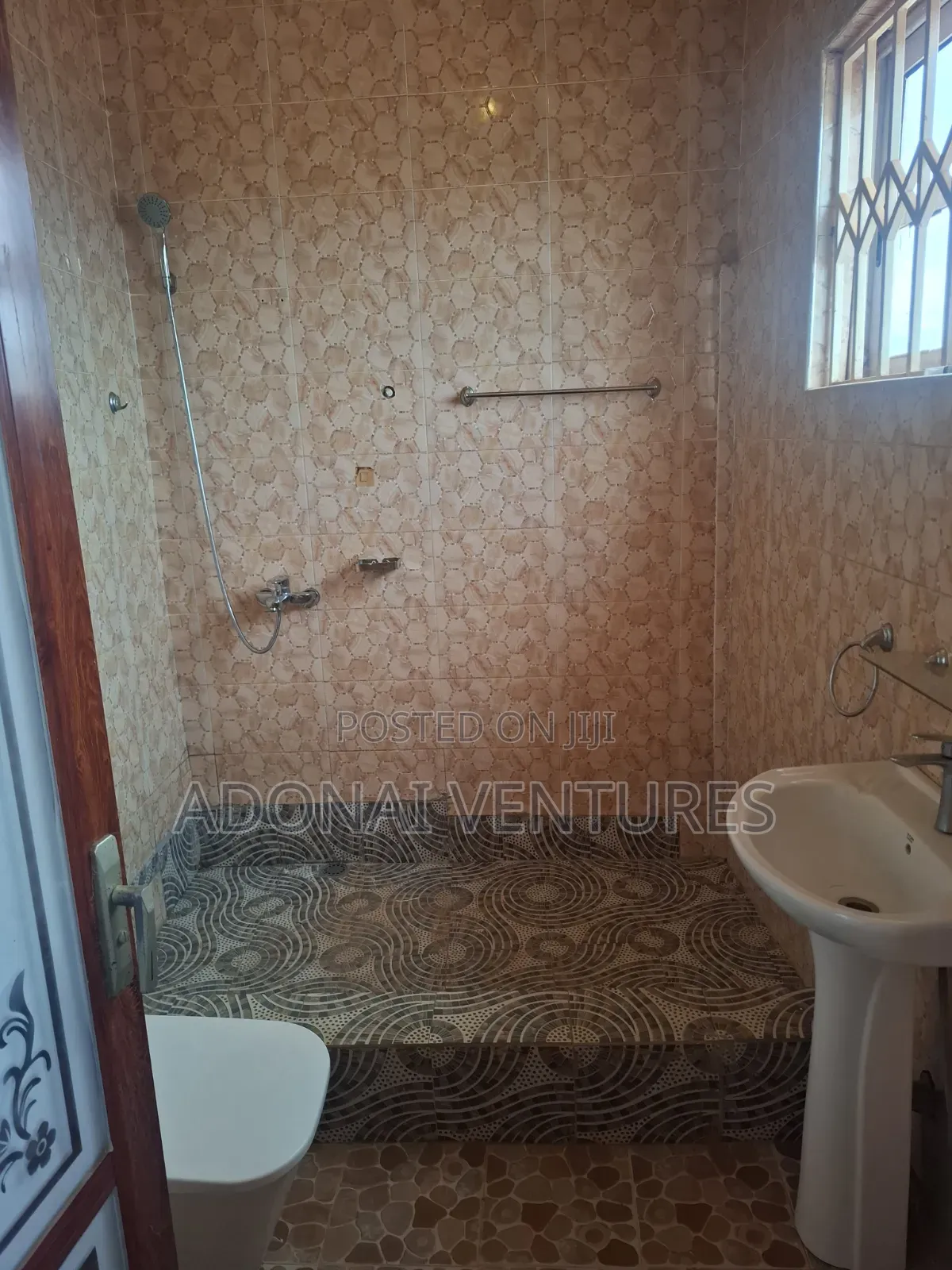 2bdrm Apartment in Sokoban Apaaso, Kumasi Metropolitan for rent