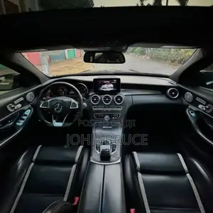 Mercedes-Benz C300 2016 Black
