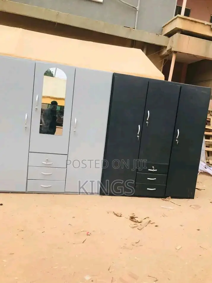 Brand New Large 3-in-1 Wardrobe (Payment on Delivery)