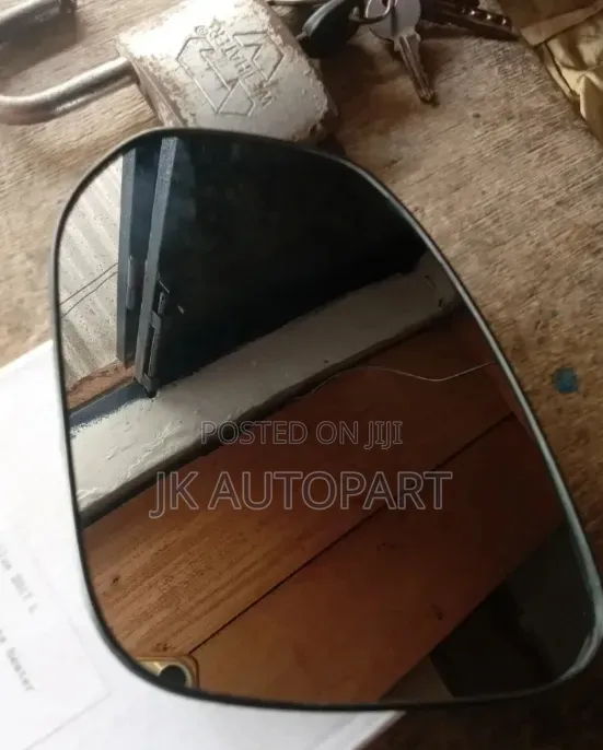 Toyota Rav 4 ,Hilux, Fortune, Tacoma Mirror Glass