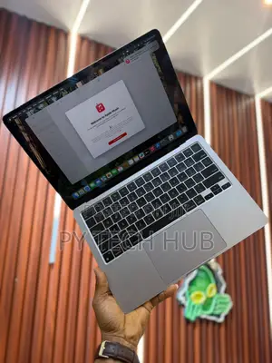 New Laptop Apple MacBook Air 2022 M2 16GB Apple M2 SSD 500GB