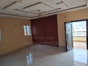 6bdrm House in Santasi Kokoben, Kumasi Metropolitan for rent