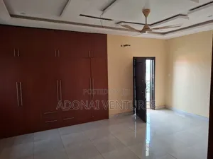 6bdrm House in Santasi Kokoben, Kumasi Metropolitan for rent