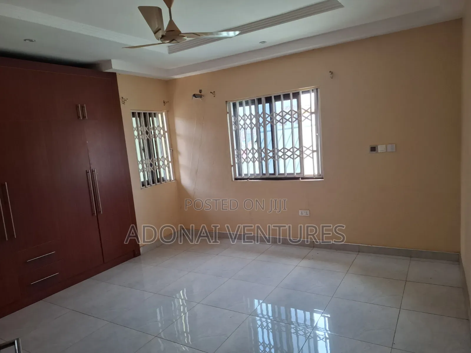 6bdrm House in Santasi Kokoben, Kumasi Metropolitan for rent